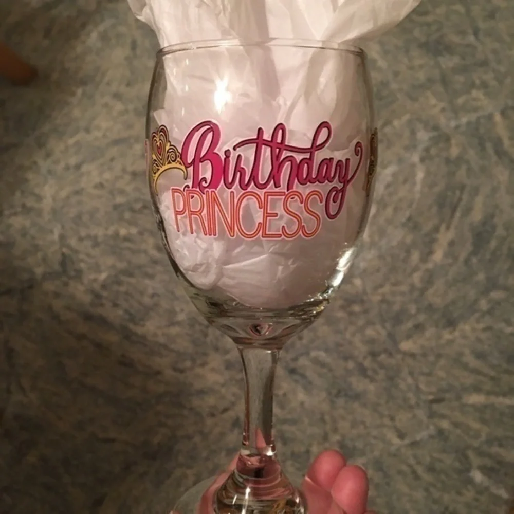 NWOT Birthday Princess Wine Glass! 👑🍷🎉